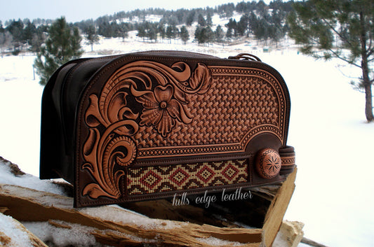 Shave Kit With Beadwork