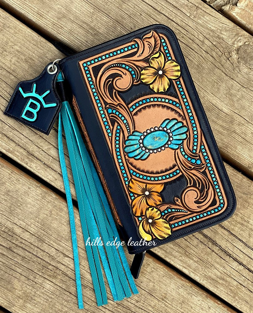 Women's Zippered Clutch
