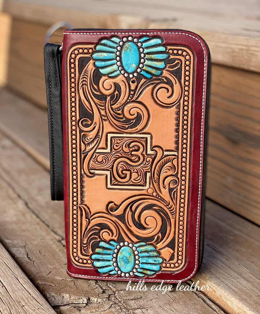 Women's Zippered Clutch